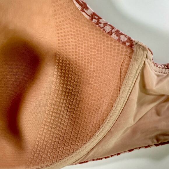 Victoria's Secret Women's 32DD Tan Beige Lined Perfect Coverage Bra Underwire - Picture 8 of 8